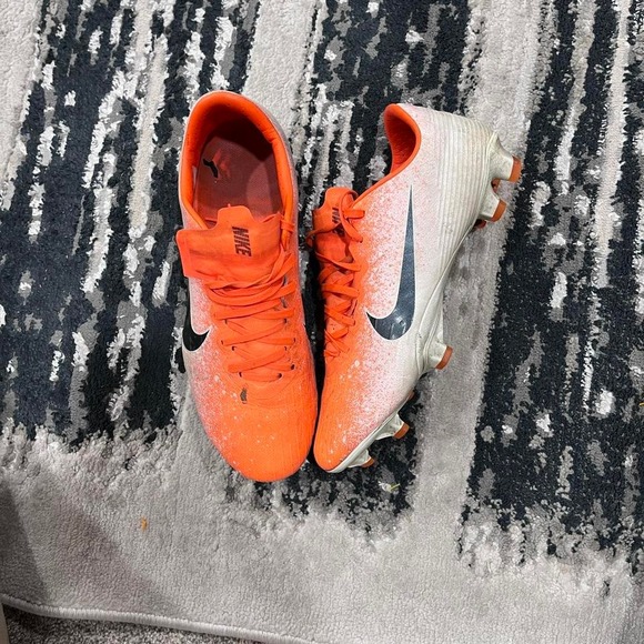 Nike Mercurial Superfly 7 orange and white football boots #footballboots